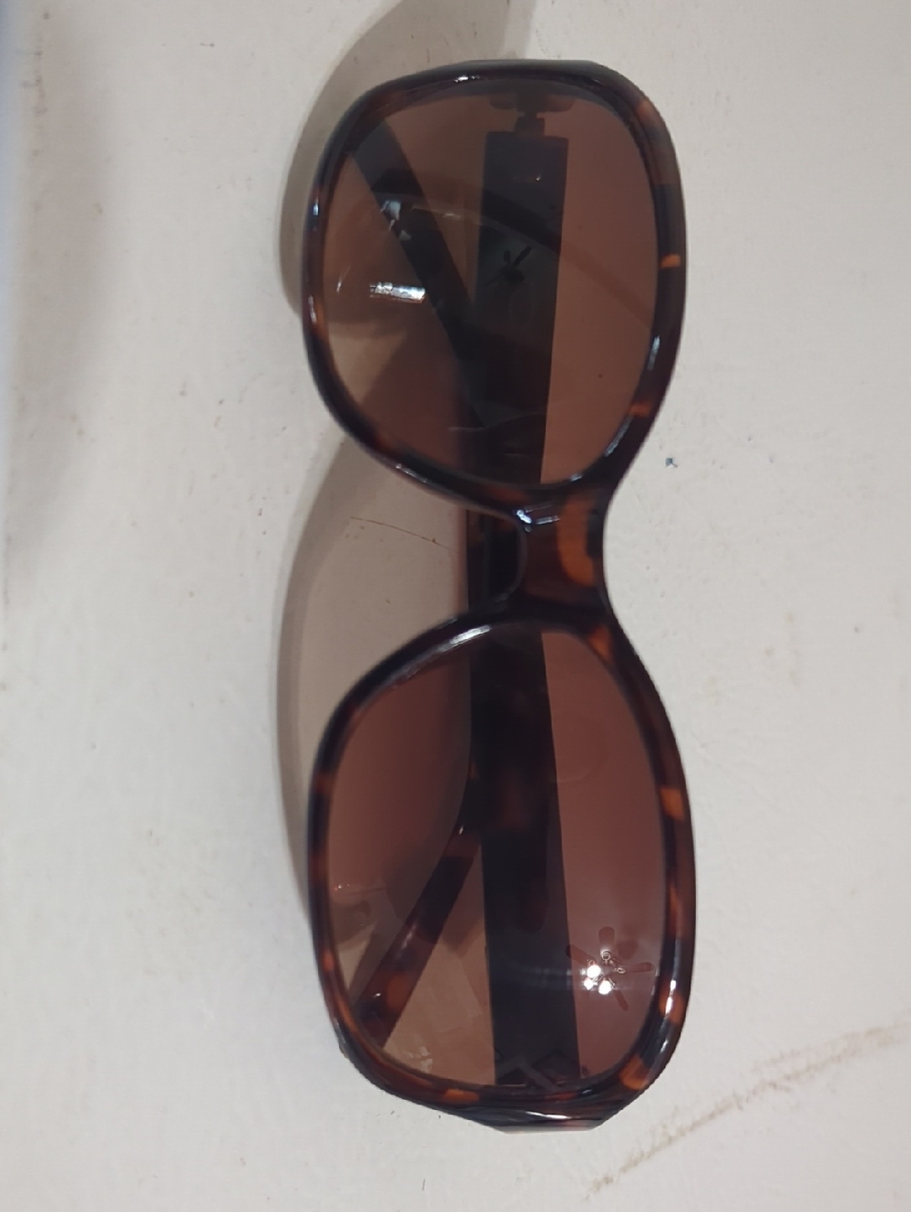 Oscar de la Renta Tortoiseshell Sunglasses with Brown Lenses